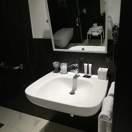 Hotel J 4*