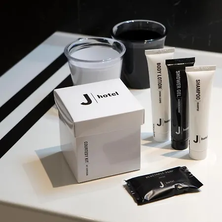 Hotell J 4*