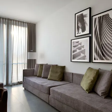 J Hotel Turyn