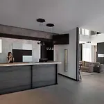 Hotel J